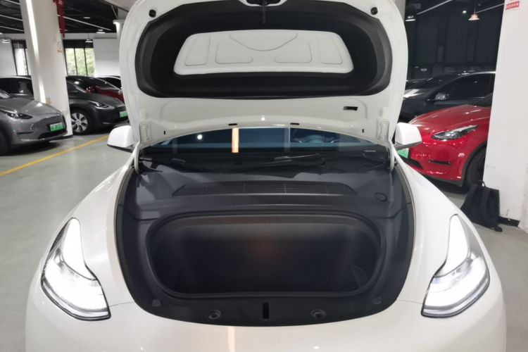 Tesla Model Y 2024 #20 Tesla Model Y 2024 car image #20
