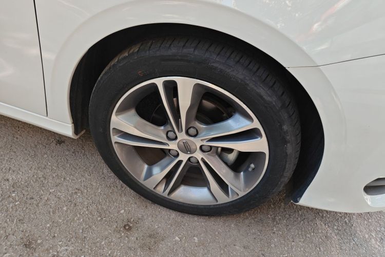 GEELY Binray 2020 image de voiture #6
