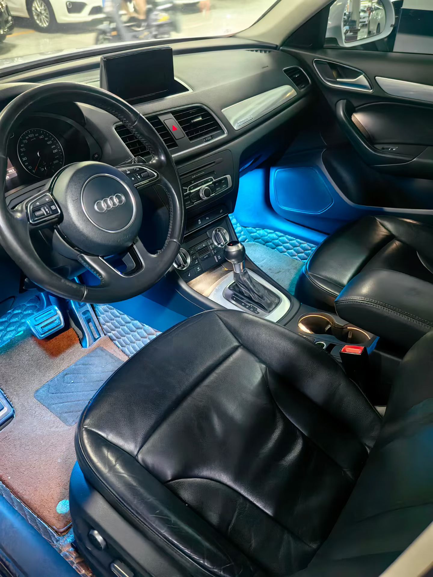 Audi Q3 2015 #4 Audi Q3 2015 car image #4