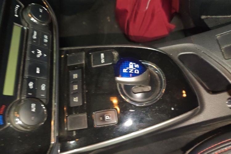 Toyota Corolla 2016 #14 Toyota Corolla 2016 car image #14