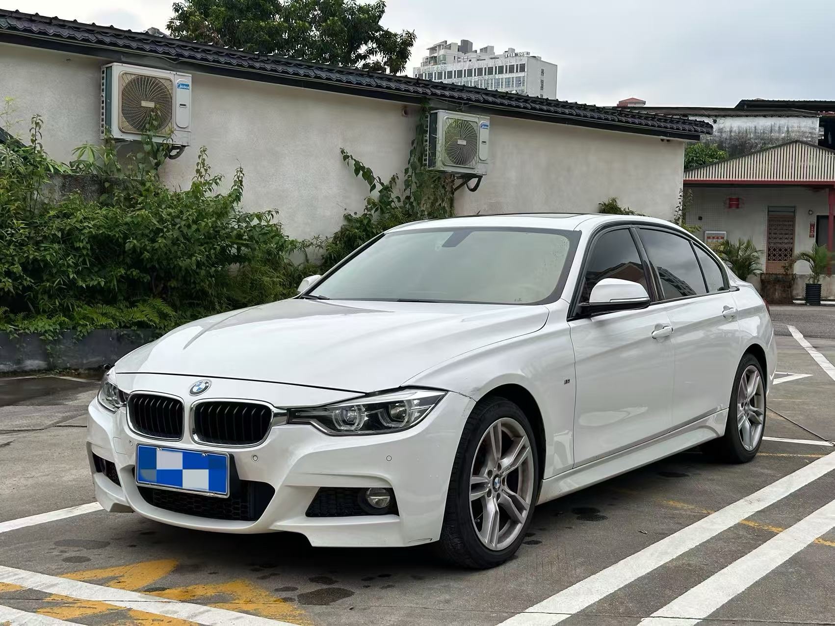BMW 3 Series 2019 BMW 3 Series 2019 car image