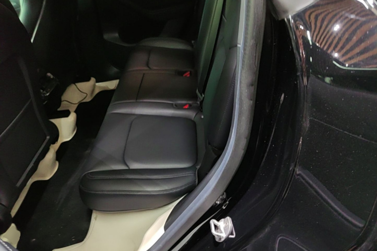 Tesla Model Y 2022 #17 Tesla Model Y 2022 car image #17