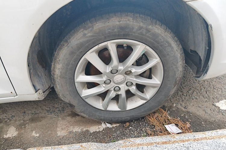 GEELY Emgrand 2020 car image #9
