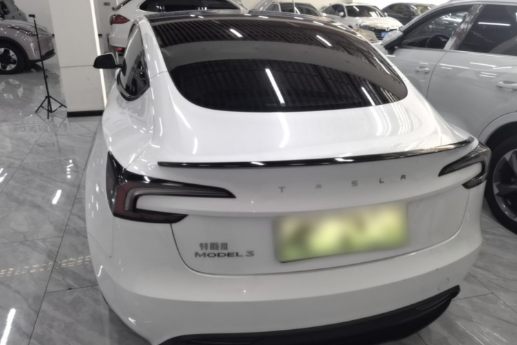 Tesla Model 3 2024 #6 Tesla Model 3 2024 immagine di auto #6