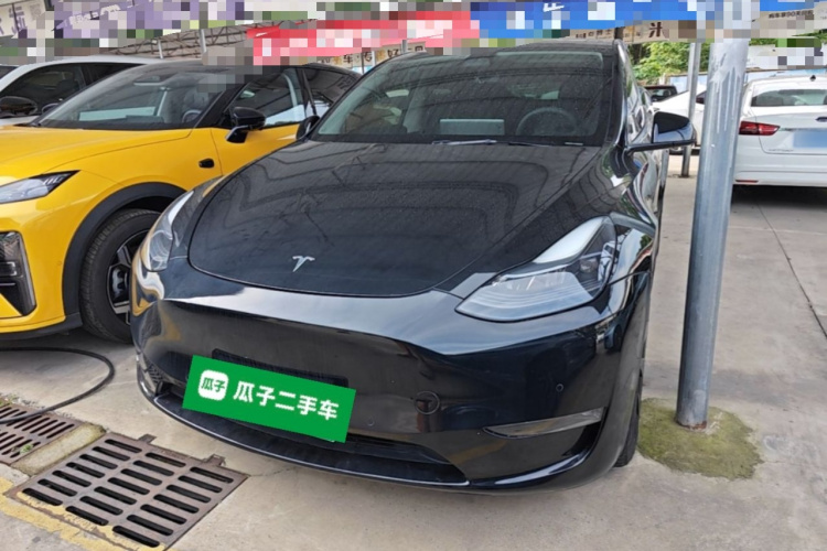 Tesla Model Y 2021 car image #2