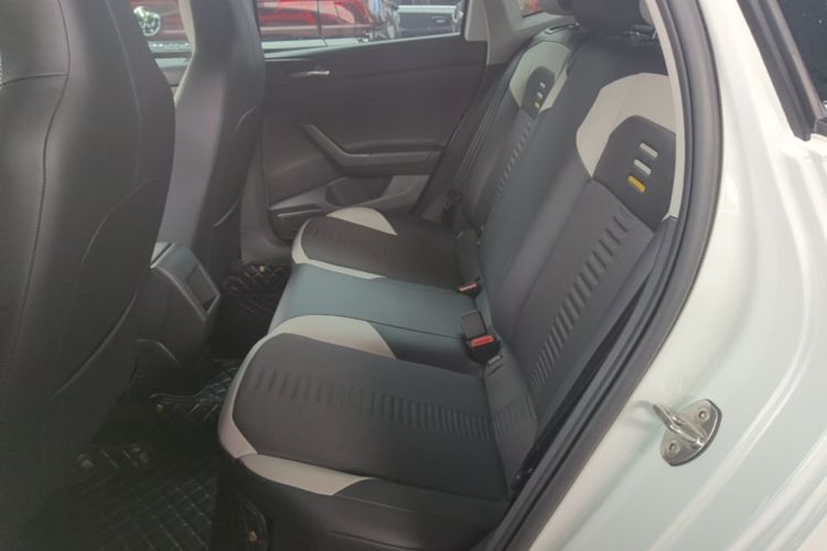 Volkswagen Polo 2021 car image #13