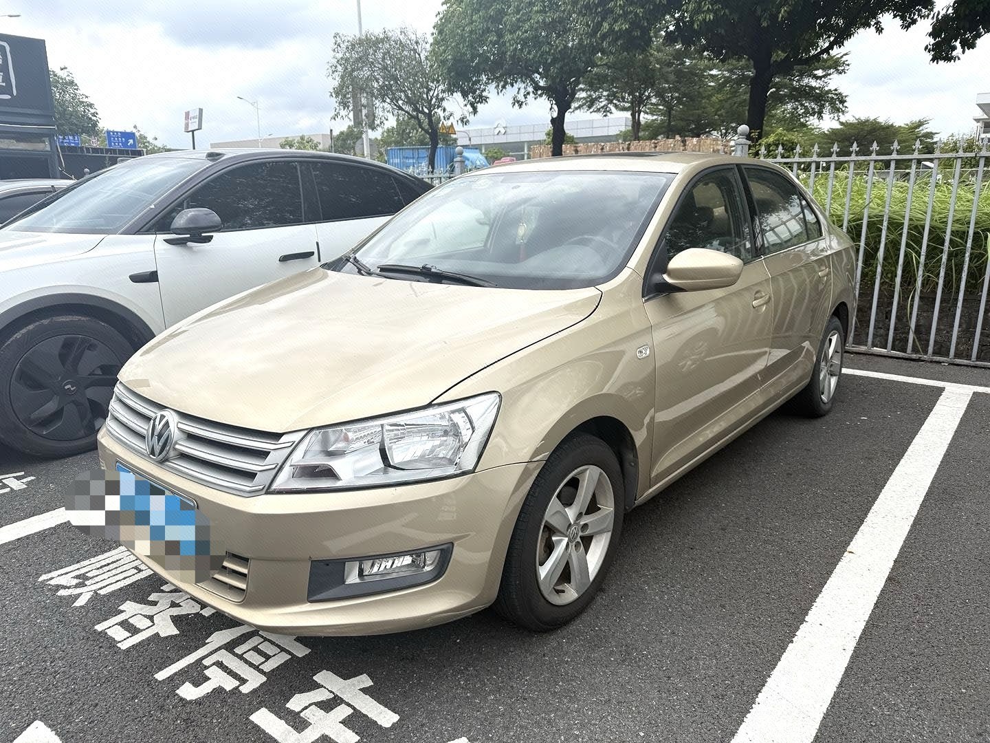 Volkswagen Santana 2015 car image 