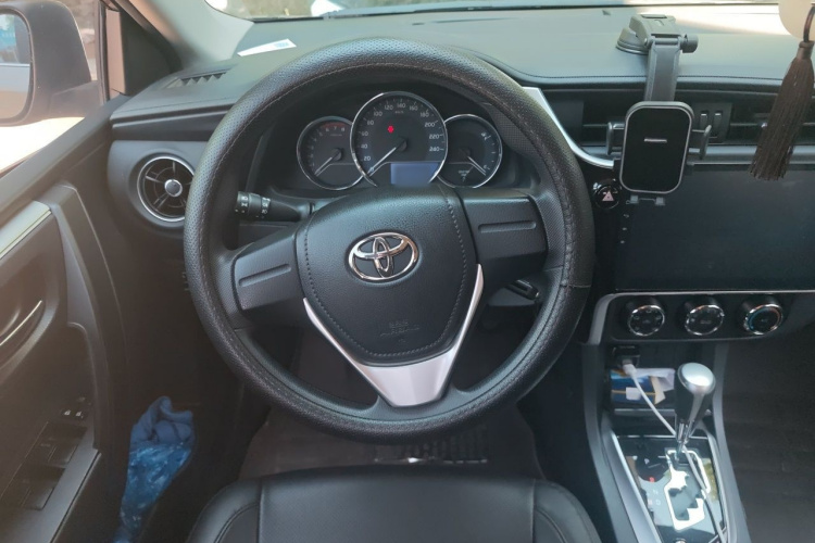 Toyota Corolla 2018 car image #11