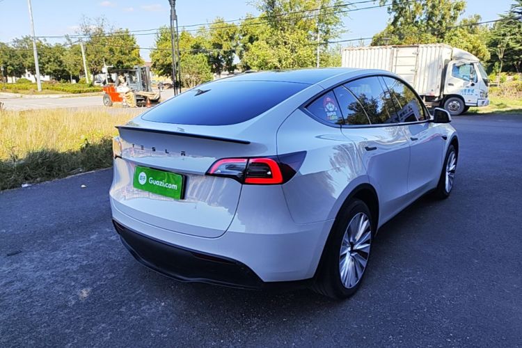 Tesla Model Y 2022 #7 Tesla Model Y 2022 car image #7