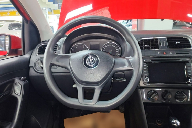Volkswagen Polo 2015 #12 Volkswagen Polo 2015 car image #12