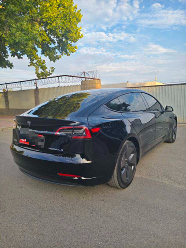 Tesla Model 3 2023 car image #6