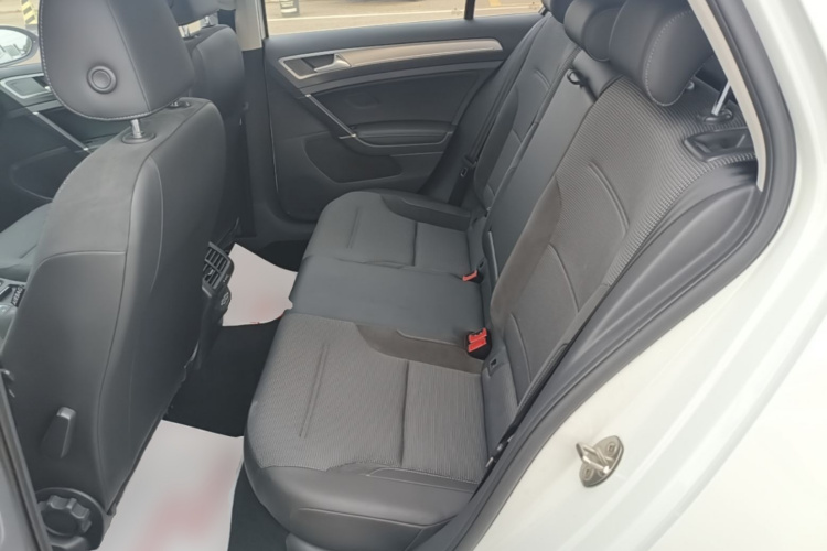 Volkswagen Golf 2019 #17 Volkswagen Golf 2019 car image #17