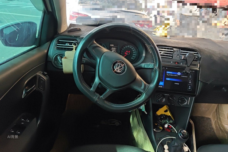 Volkswagen Polo 2019 car image #12