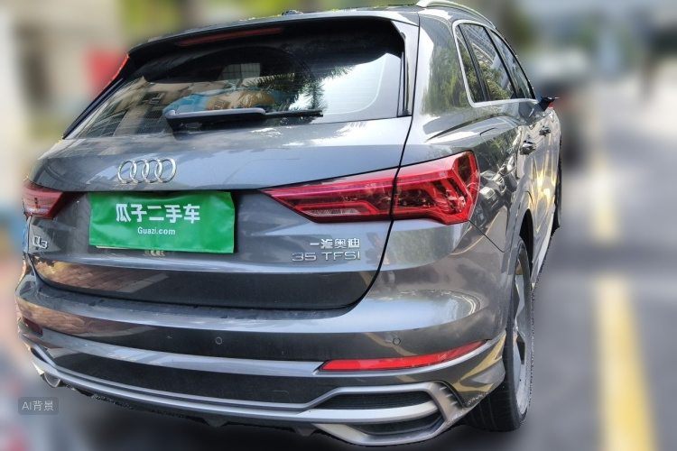 Audi Q3 2020 car image #6