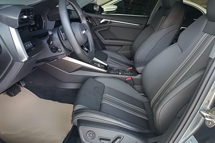 Audi A3 2024 immagine di auto #15