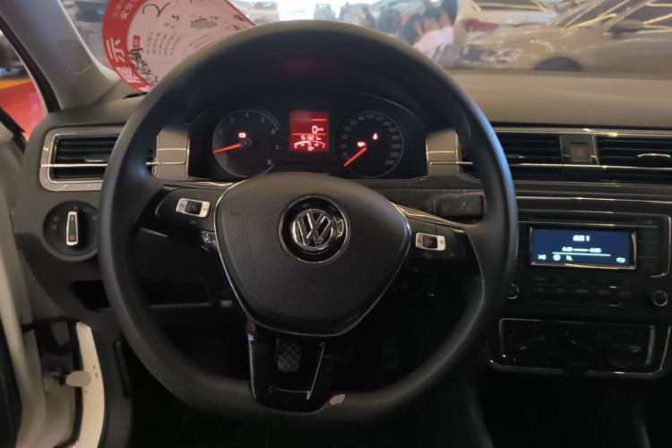 Volkswagen Santana 2016 car image #12