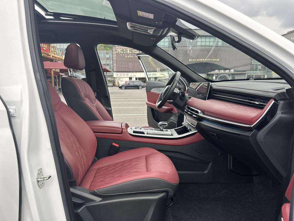 Jetour X70 PLUS 2024 car image #22