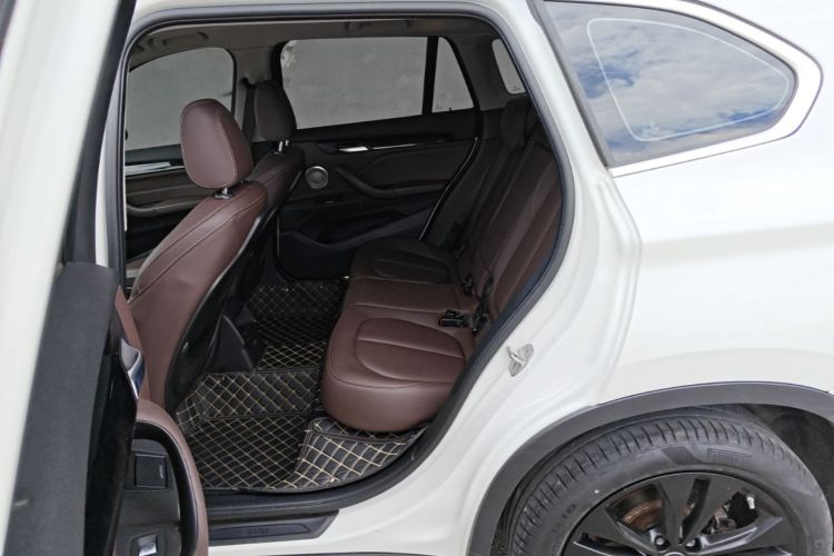 BMW X1 2021 immagine di auto #17