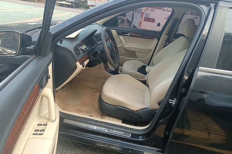 Volkswagen Lavida 2016 car image #16