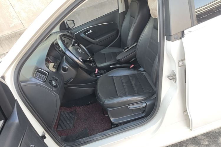 Volkswagen Polo 2016 #15 Volkswagen Polo 2016 car image #15