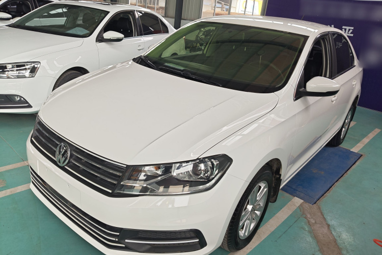 Volkswagen Santana 2018 car image #2