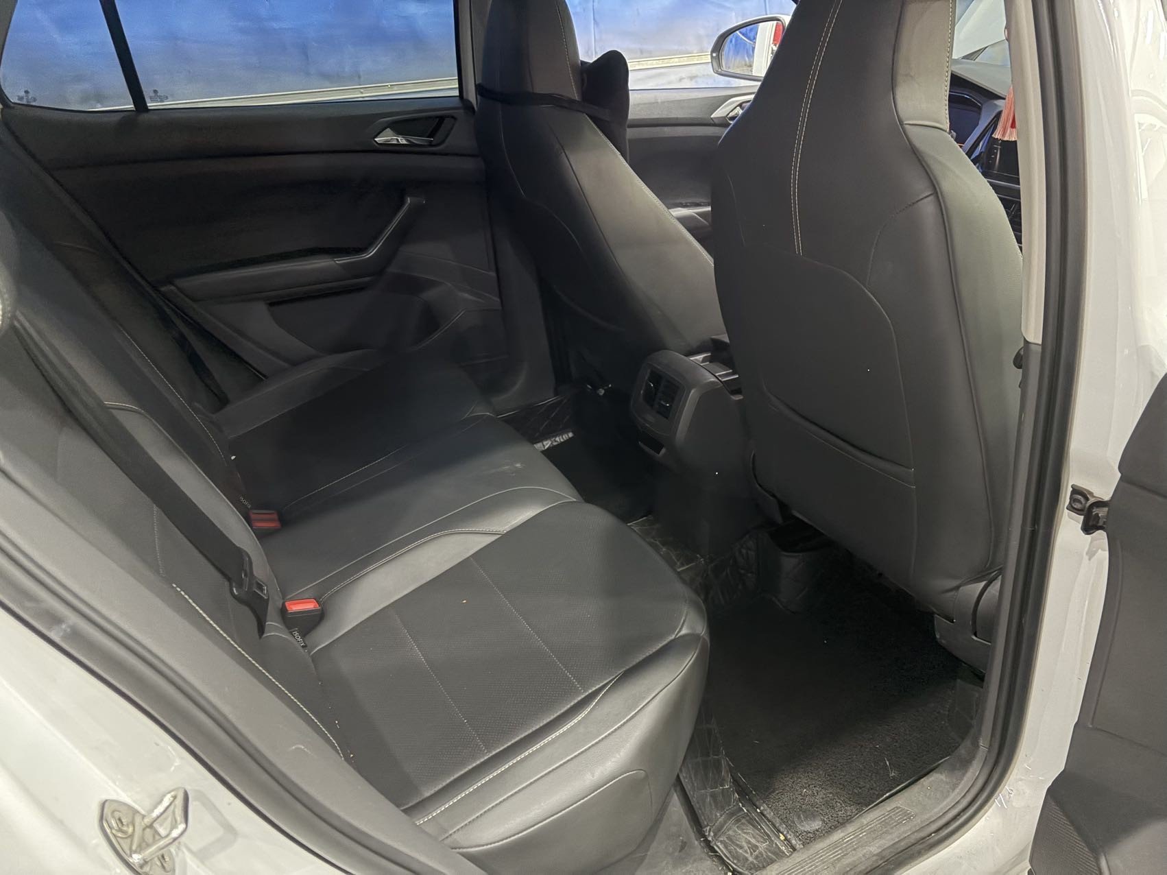Volkswagen T-Cross 2020 #4 Volkswagen T-Cross 2020 car image #4