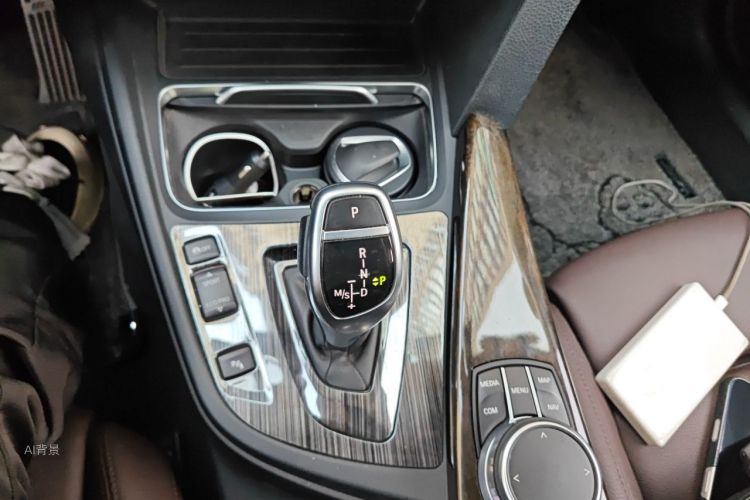 BMW 3 Series 2018 #16 BMW 3 Series 2018 immagine di auto #16