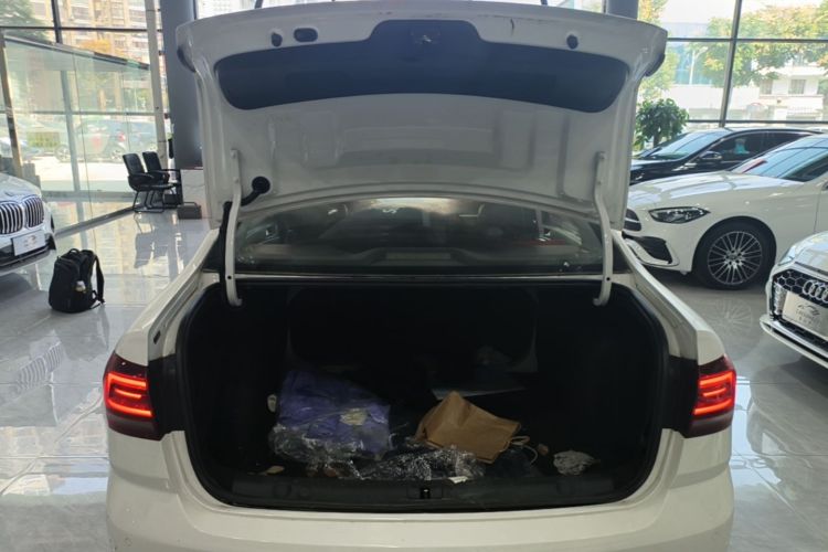 Volkswagen Lavida 2016 car image #19