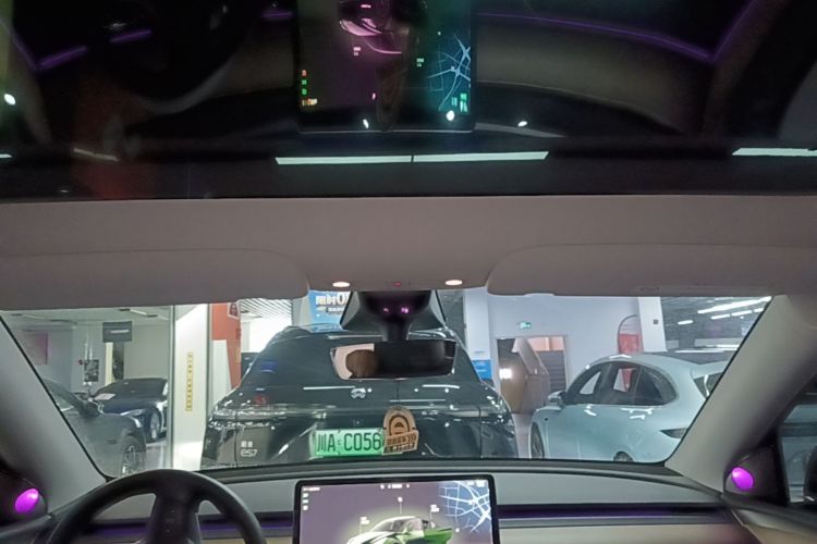 Tesla Model Y 2022 car image #20