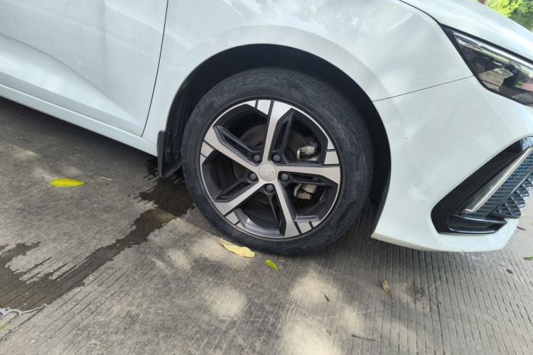 GEELY Emgrand L 2022 car image #6
