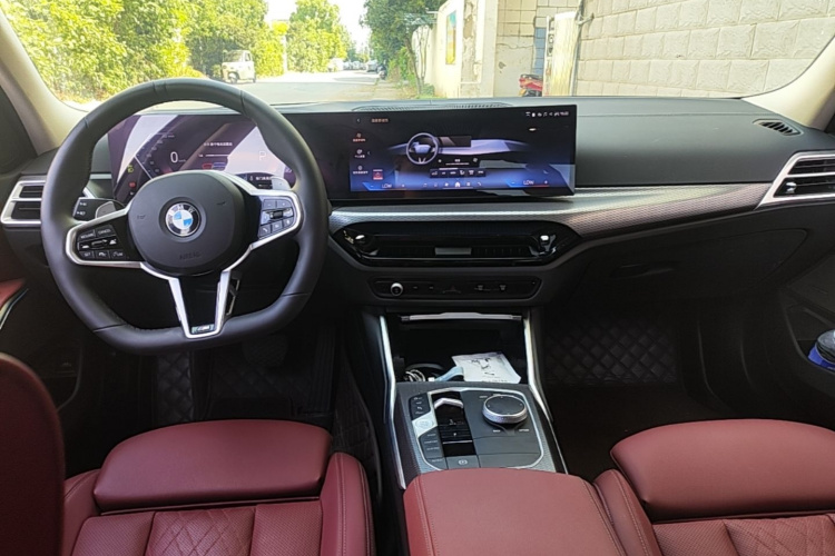 BMW 3 Series 2025 #10 BMW 3 Series 2025 car image #10