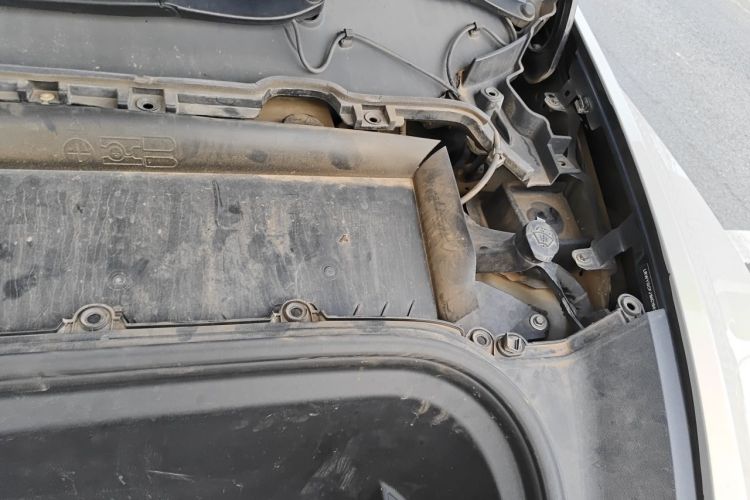 Tesla Model Y 2021 car image #29