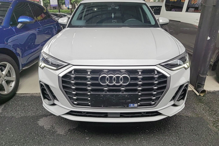 Audi Q3 2021 #3 Audi Q3 2021 car image #3
