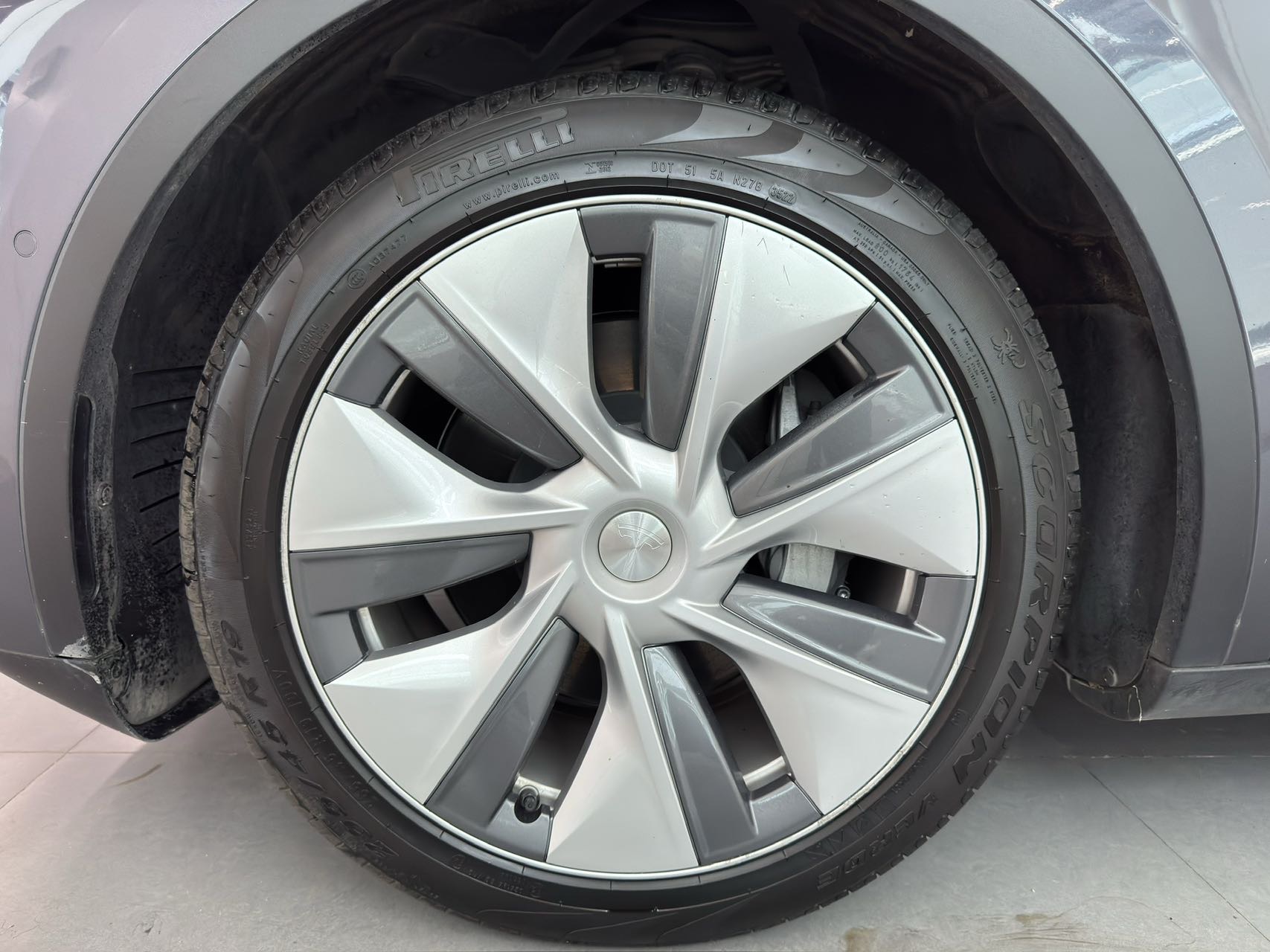 Tesla Model Y 2022 car image #6