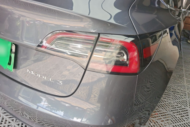 Tesla Model 3 2020 car image #8