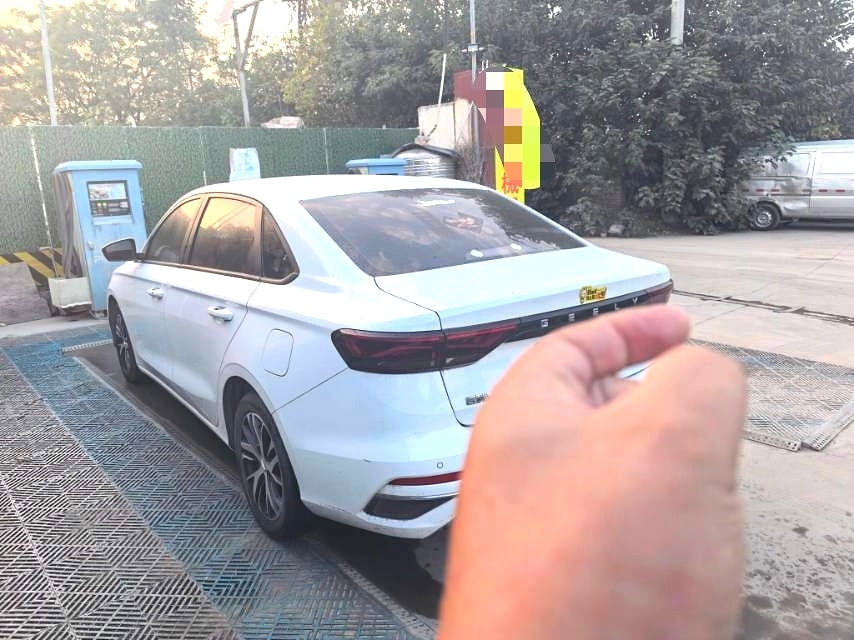 GEELY Emgrand 2022 #3 GEELY Emgrand 2022 car image #3
