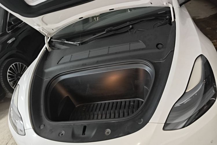 Tesla Model Y 2023 #22 Tesla Model Y 2023 car image #22