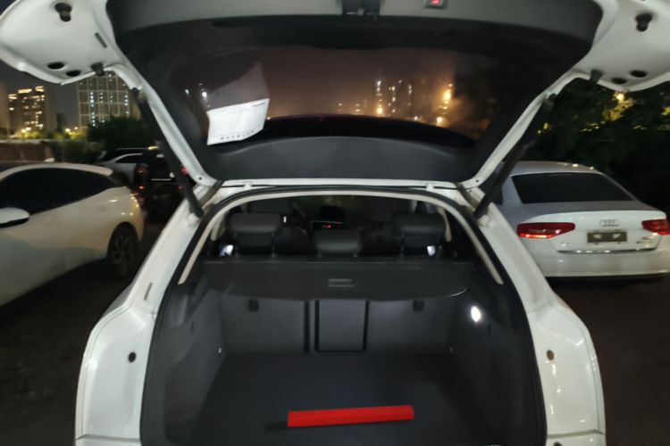 Audi Q3 2018 immagine di auto #19