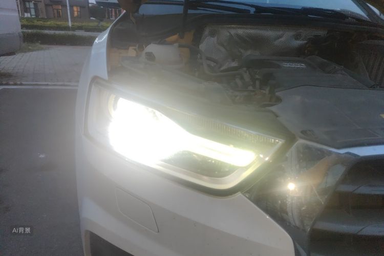 Audi Q3 2017 car image #8
