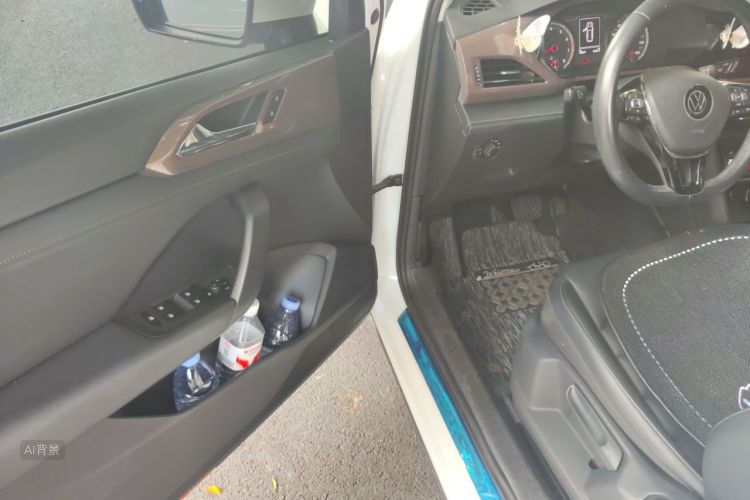 Volkswagen Tharu 2021 car image #18