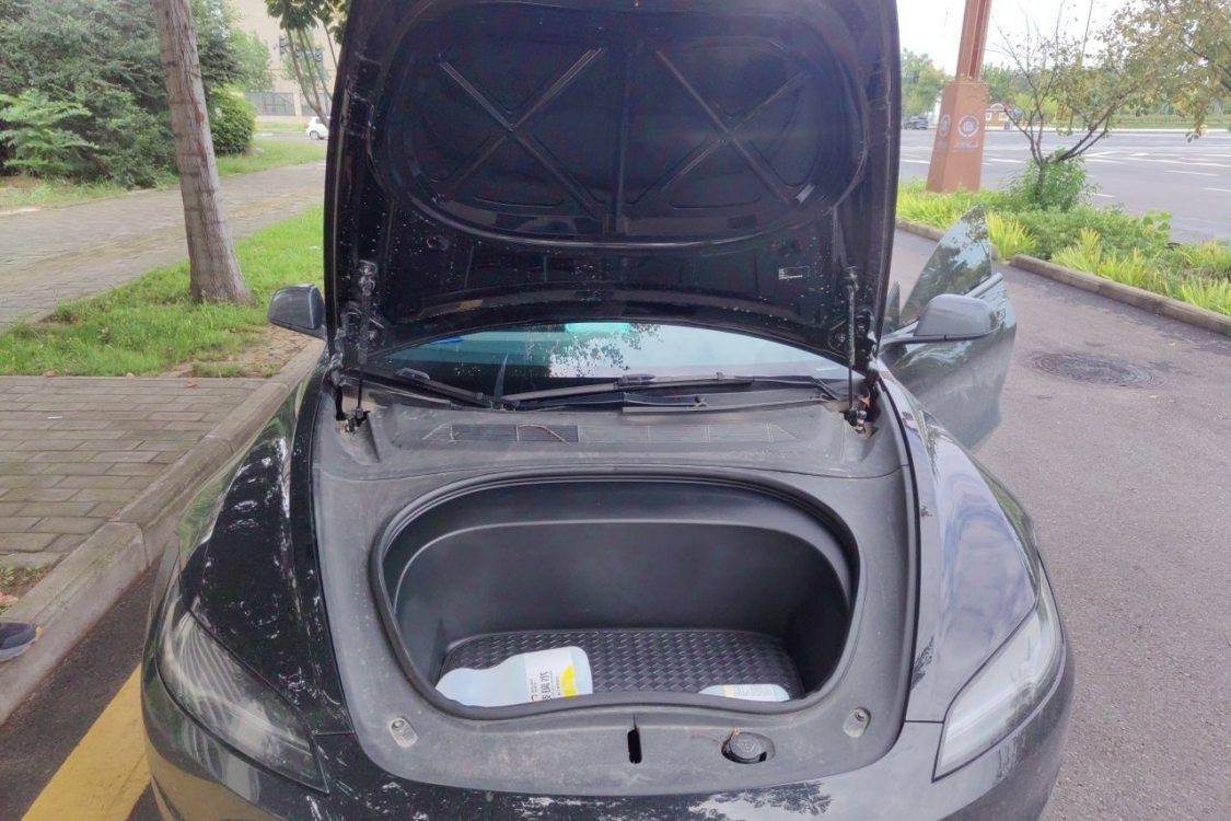 Tesla Model 3 2023 car image #10