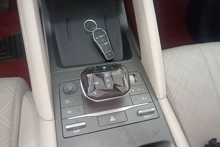 BYD YuanUP 2024 #14 BYD YuanUP 2024 car image #14