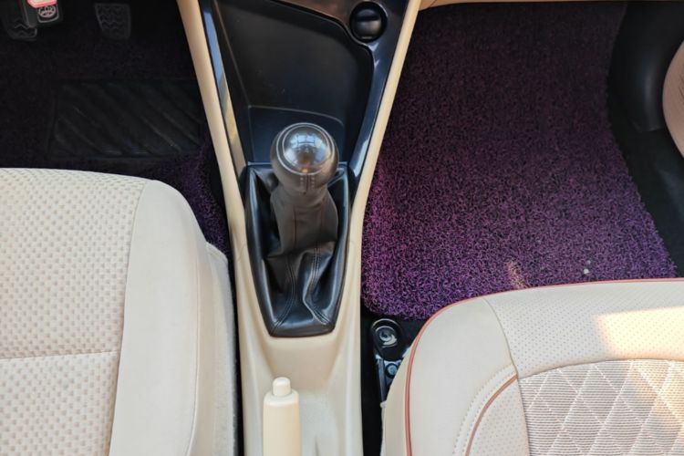 Toyota Vios 2015 #14 Toyota Vios 2015 car image #14
