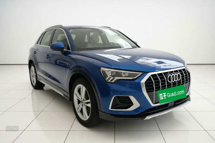 Audi Q3 2021 car image #4