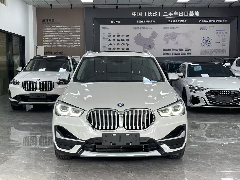 BMW X1 2022 car image #2