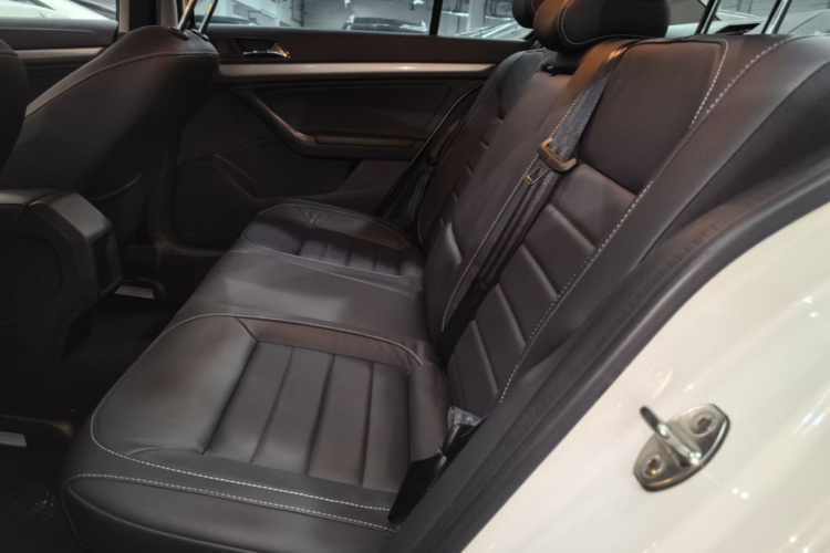 Volkswagen Lavida 2018 car image #17