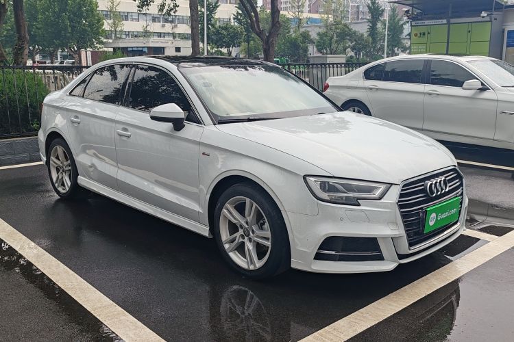 Audi A3 2019 immagine di auto #6