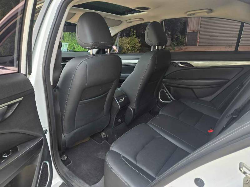 GEELY Emgrand 2019 #8 GEELY Emgrand 2019 car image #8
