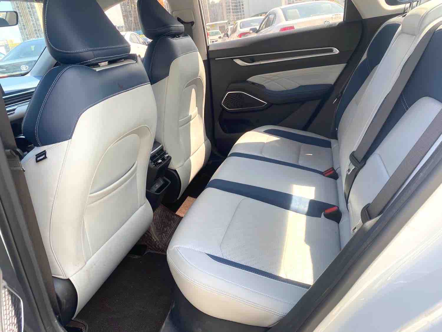 GEELY Emgrand 2021 imagem de carro #5