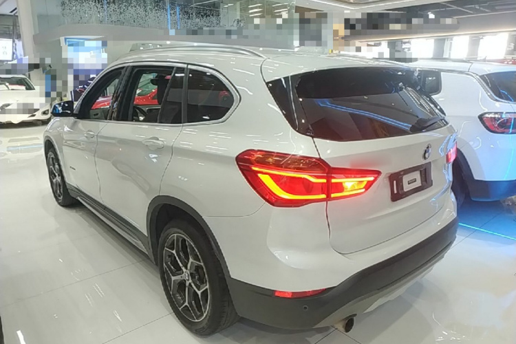 BMW X1 2017 #5 BMW X1 2017 car image #5